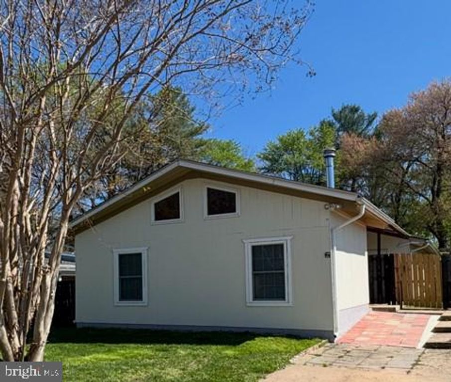 12807 COLBY DR, Woodbridge, VA 22192