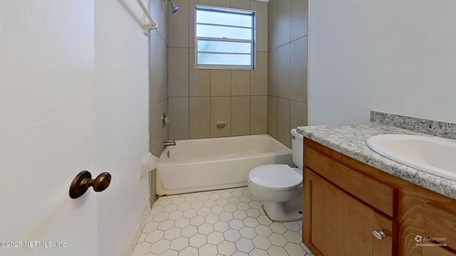 1615 SEMINOLE Road, Atlantic Beach, FL 32233