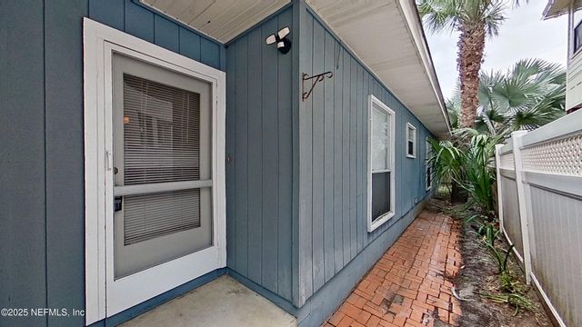 1615 SEMINOLE Road, Atlantic Beach, FL 32233