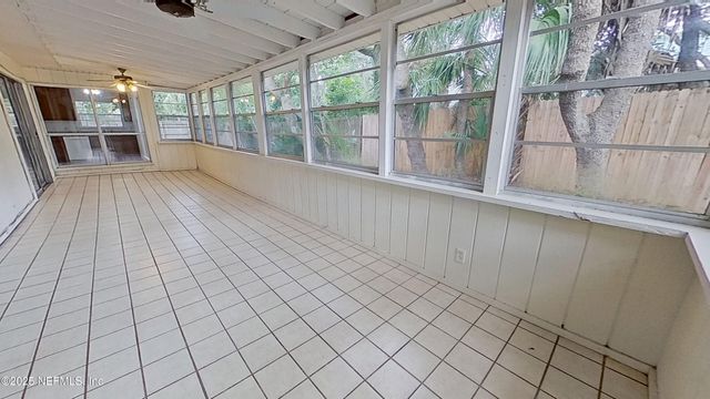 1615 SEMINOLE Road, Atlantic Beach, FL 32233