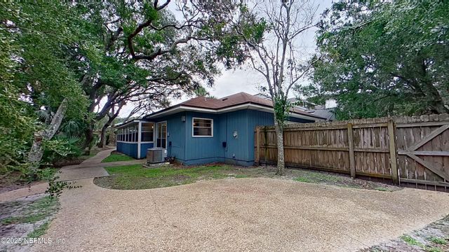 1615 SEMINOLE Road, Atlantic Beach, FL 32233