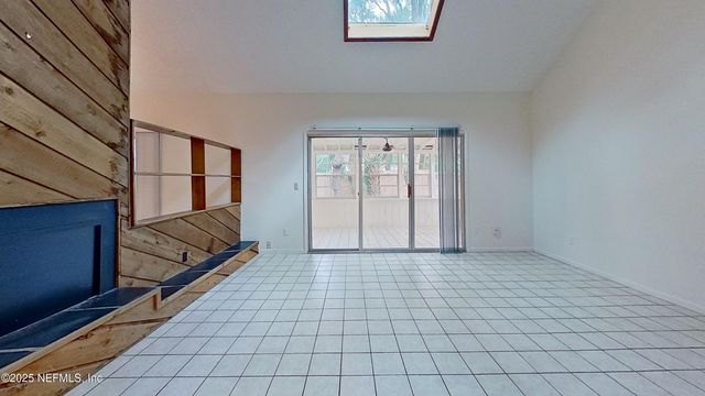 1615 SEMINOLE Road, Atlantic Beach, FL 32233