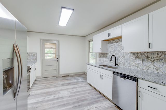 701 E Charlotte Avenue, Sumter, SC 29150
