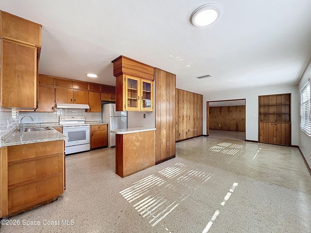 260 Sabal Avenue, Merritt Island, FL 32953