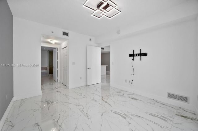 488 NE 18th St 1708, Miami, FL 33132