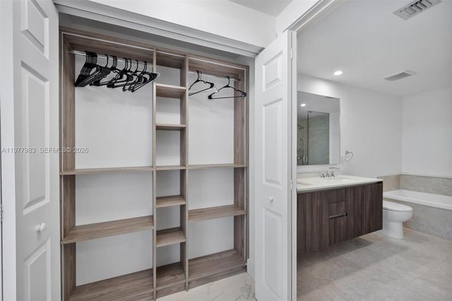 488 NE 18th St 1708, Miami, FL 33132