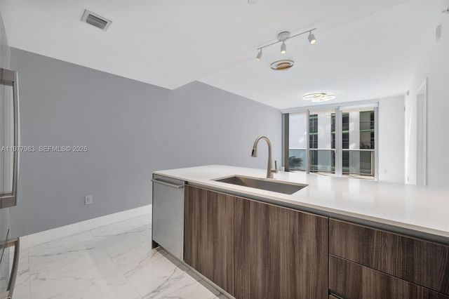 488 NE 18th St 1708, Miami, FL 33132