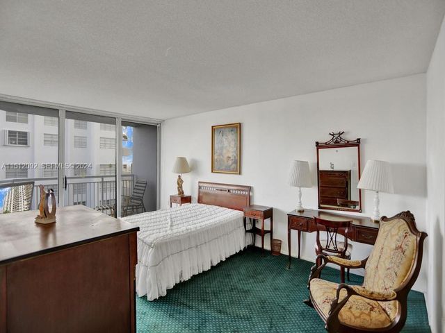 18051 Biscayne Boulevard 304, Aventura, FL 33160