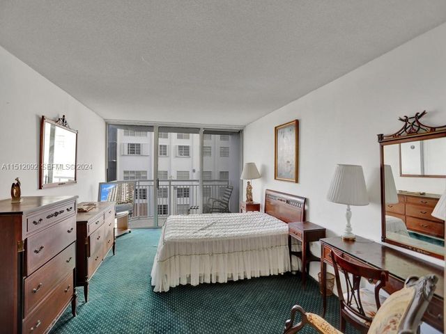 18051 Biscayne Boulevard 304, Aventura, FL 33160