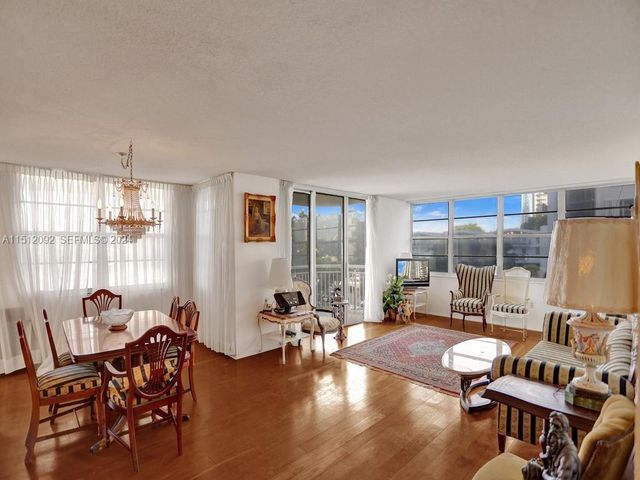 18051 Biscayne Boulevard 304, Aventura, FL 33160