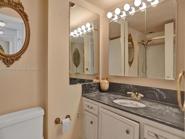 18051 Biscayne Boulevard 304, Aventura, FL 33160