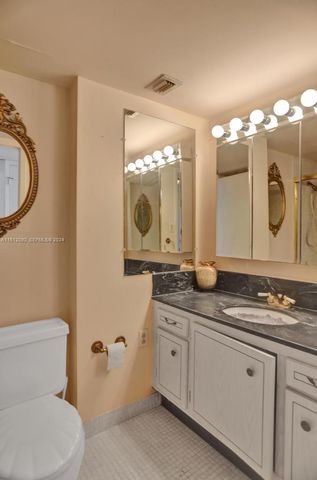 18051 Biscayne Boulevard 304, Aventura, FL 33160