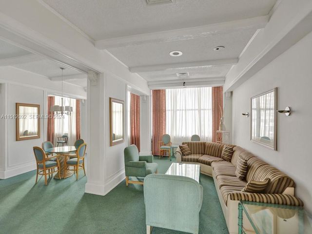 18051 Biscayne Boulevard 304, Aventura, FL 33160