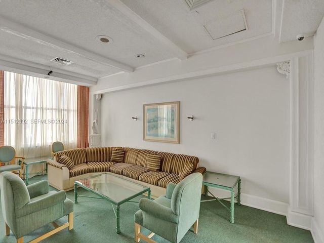 18051 Biscayne Boulevard 304, Aventura, FL 33160