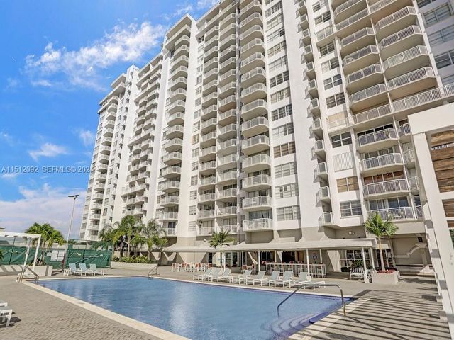 18051 Biscayne Boulevard 304, Aventura, FL 33160