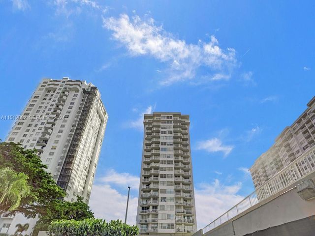 18051 Biscayne Boulevard 304, Aventura, FL 33160