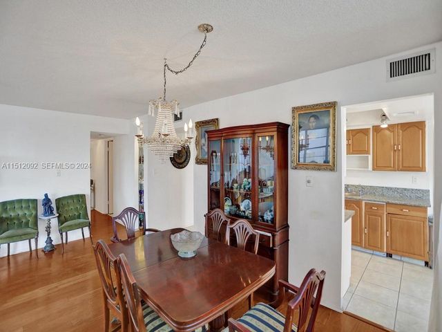 18051 Biscayne Boulevard 304, Aventura, FL 33160