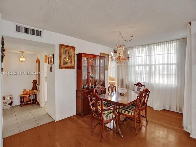 18051 Biscayne Boulevard 304, Aventura, FL 33160