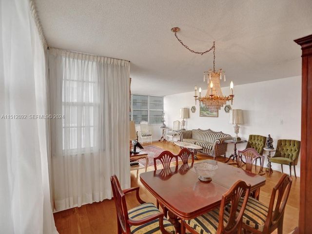 18051 Biscayne Boulevard 304, Aventura, FL 33160