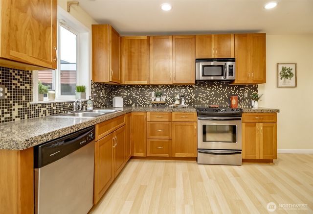 4851 6th Avenue, Tacoma, WA 98406