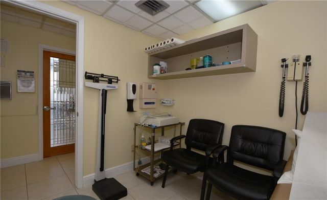 1820 E Commercial Boulevard, Fort Lauderdale, FL 33308