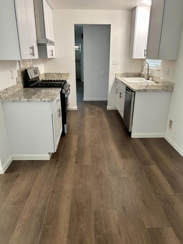 541 Mary Todd Ln, Modesto, CA 95354