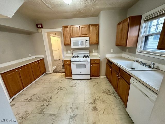 1665 Cumberland Road, Cleveland Heights, OH 44118