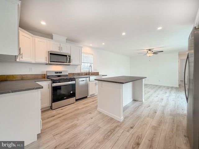 6326 FULER DR, Morrisville, PA 19067