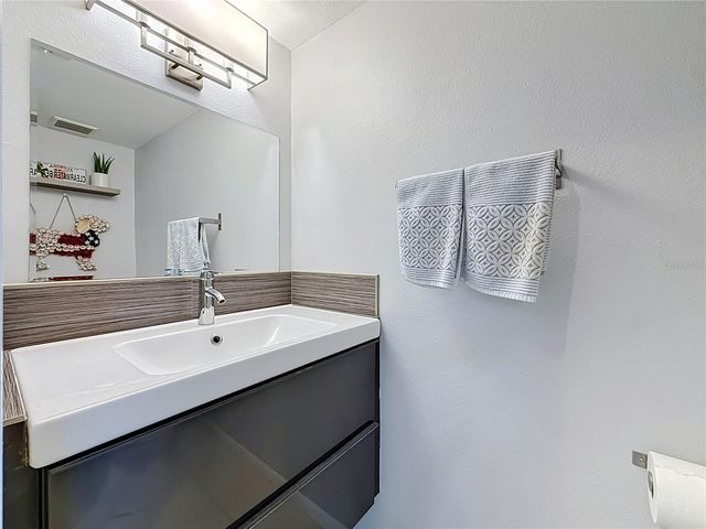 604 BOUGH AVENUE, Clearwater, FL 33760