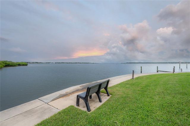 119 BRENT CIRCLE, Oldsmar, FL 34677