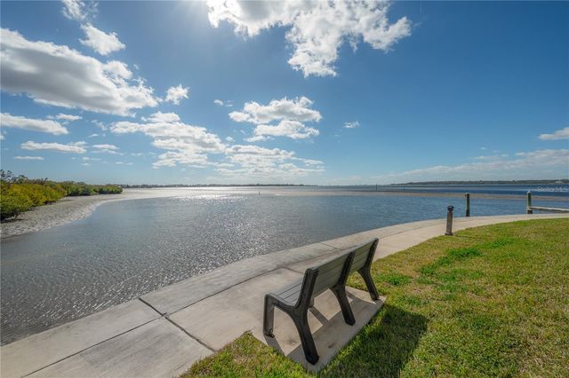 119 BRENT CIRCLE, Oldsmar, FL 34677
