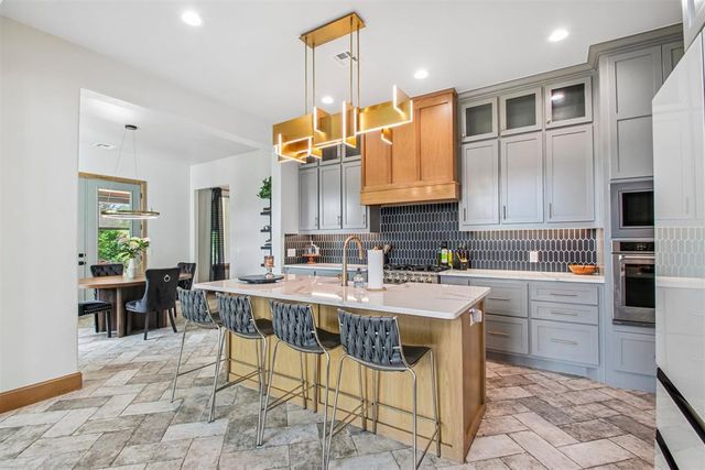 3387 Red Ridge Drive, Blanchard, OK 73010