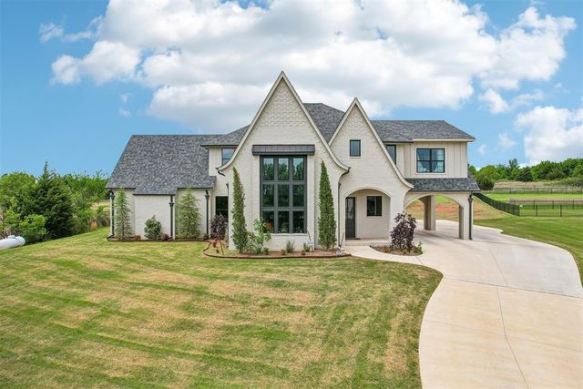 3387 Red Ridge Drive, Blanchard, OK 73010