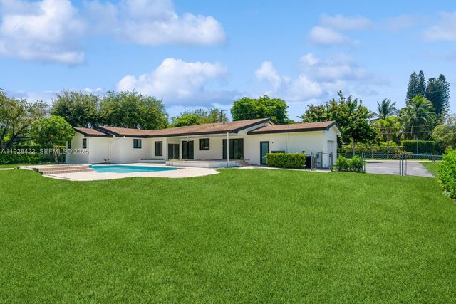 7001 SW 126th St, Pinecrest, FL 33156