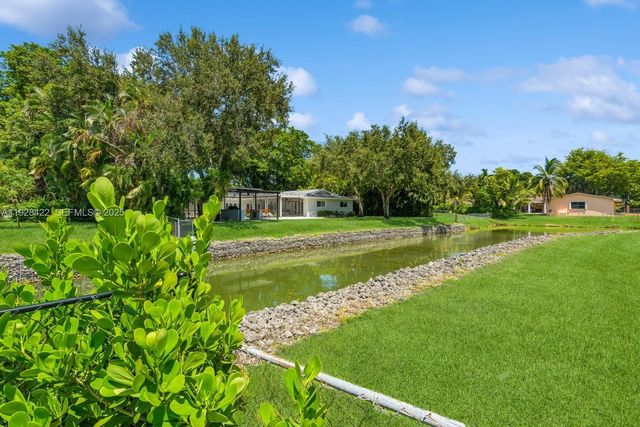 7001 SW 126th St, Pinecrest, FL 33156