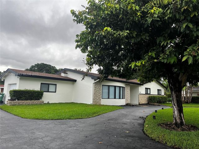 7001 SW 126th St, Pinecrest, FL 33156