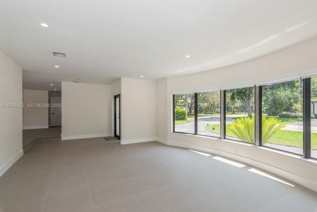 7001 SW 126th St, Pinecrest, FL 33156