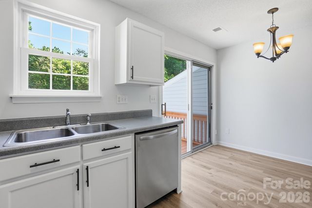 10584 English Setter Way, Charlotte, NC 28269