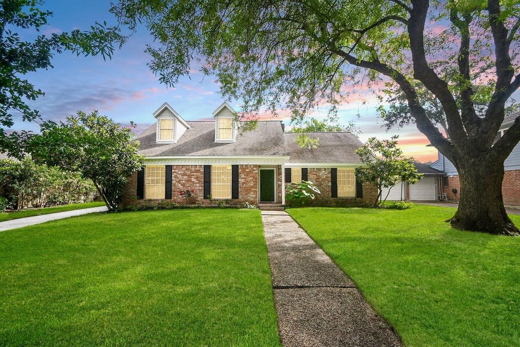12114 Westmere Drive, Houston, TX 77077