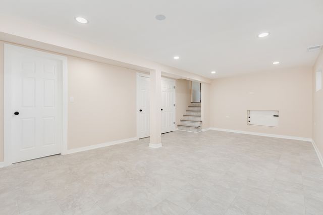 6117 W 80th Street W, Burbank, IL 60459