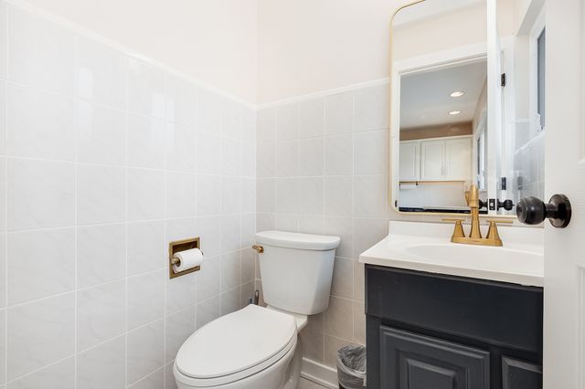 6117 W 80th Street W, Burbank, IL 60459