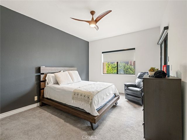2001 E 21st St 327, Signal Hill, CA 90755