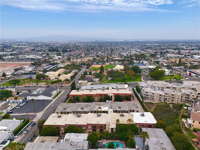 2001 E 21st St 327, Signal Hill, CA 90755