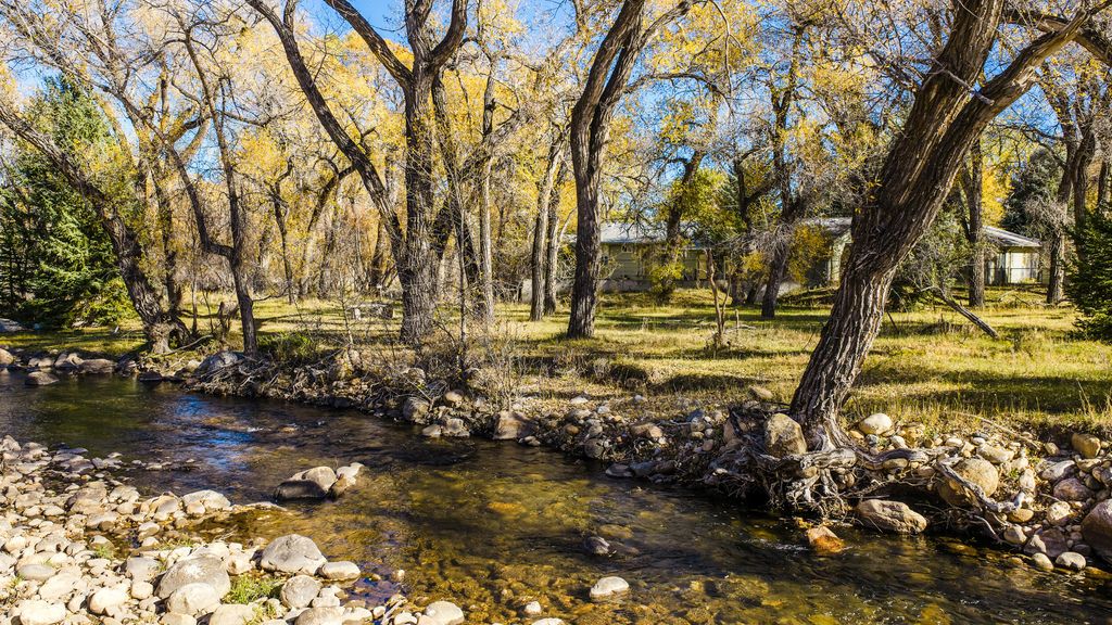 105 Upper Clear Creek Road, Buffalo, WY 82834 photo 2