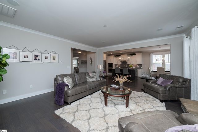 120 Longfellow Way, Simpsonville, SC 29681