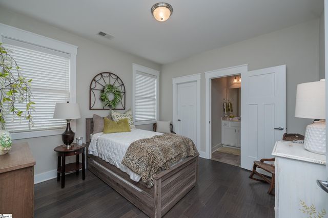 120 Longfellow Way, Simpsonville, SC 29681