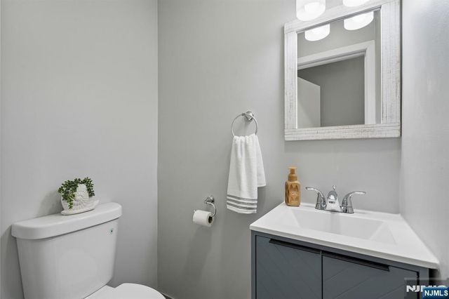 52 Central Avenue, Dover Town, NJ 07801