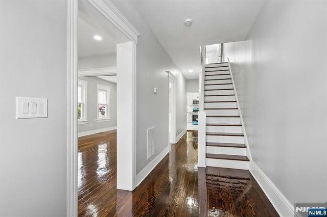 52 Central Avenue, Dover Town, NJ 07801