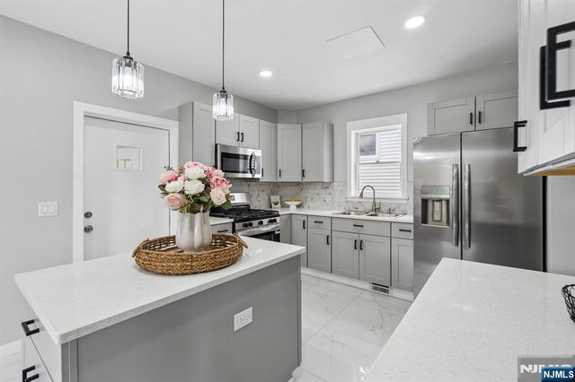 52 Central Avenue, Dover Town, NJ 07801