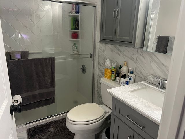 3 Greenbriar Dr 106, North Reading, MA 01864